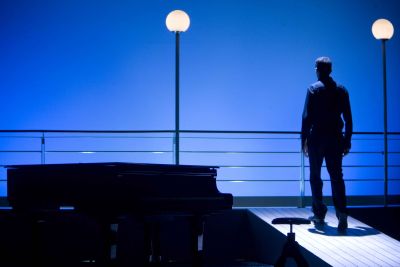 &bdquo;NOVECENTO&ldquo; - Die Legende vom Ozeanpianisten mit Thomas Borchert / Hamburger Kammerspiele