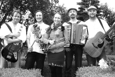 WIDE RANGE &mdash; Irish Folk and more