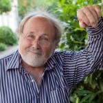 Mehr über den Artikel erfahren Hans Scheibner – Lesung „Glatteis“ – Menschliche Nullprobleme aufs Glatteis geführt
